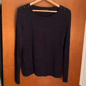 Classic crew neck sweater